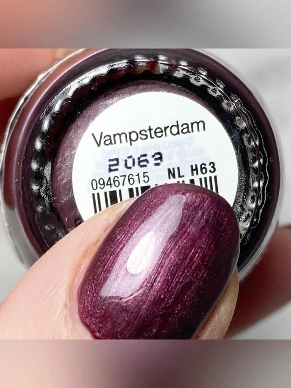 OPI - Nail Polish Vampsterdam 0.5 fl oz